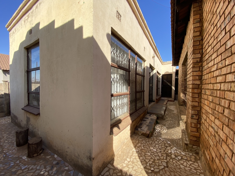 3 Bedroom Property for Sale in Lotus Gardens Gauteng