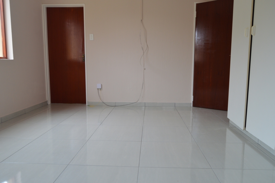 To Let 3 Bedroom Property for Rent in Willowbrook Gauteng