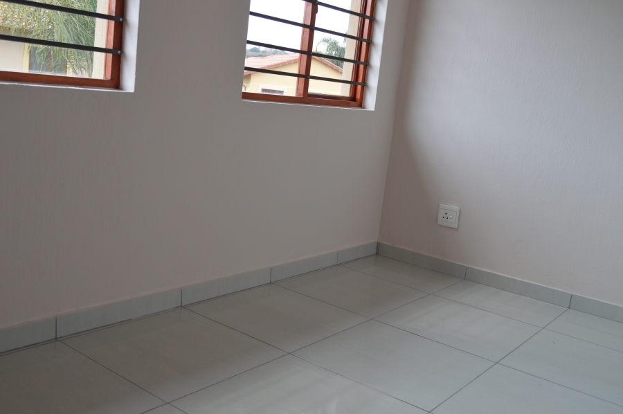 To Let 3 Bedroom Property for Rent in Willowbrook Gauteng