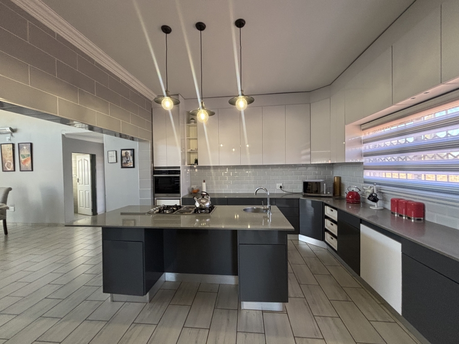 4 Bedroom Property for Sale in Cultura Park Gauteng