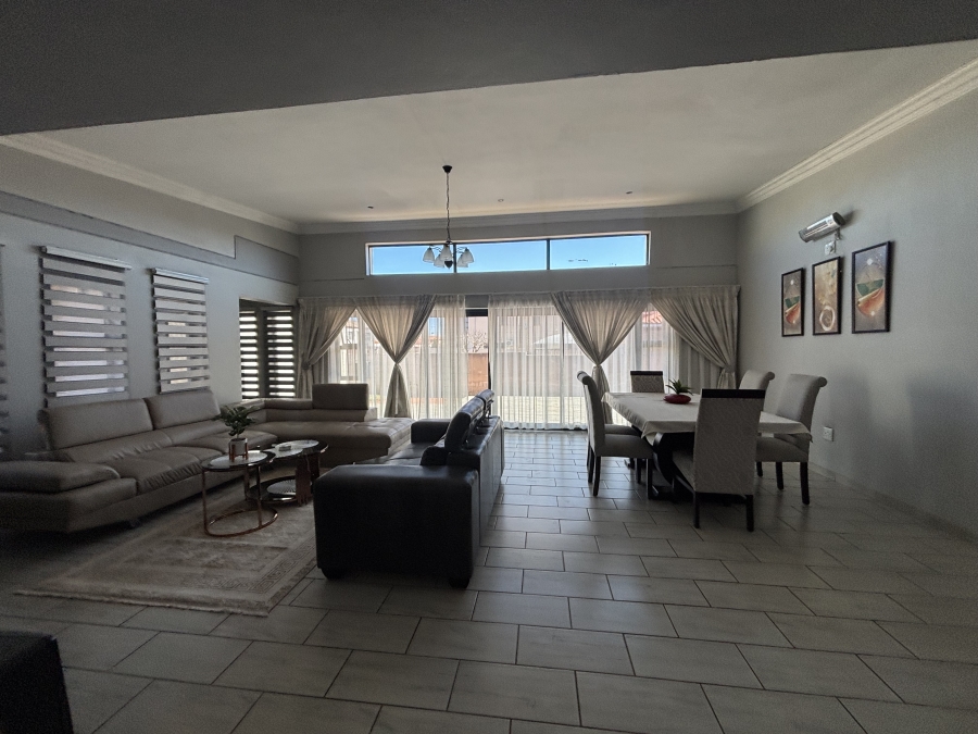 4 Bedroom Property for Sale in Cultura Park Gauteng
