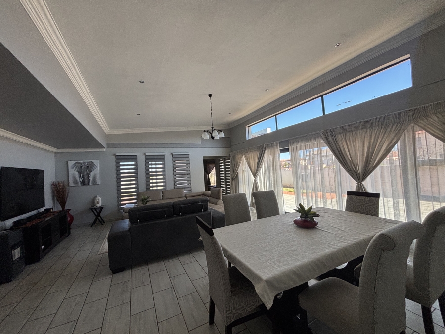4 Bedroom Property for Sale in Cultura Park Gauteng