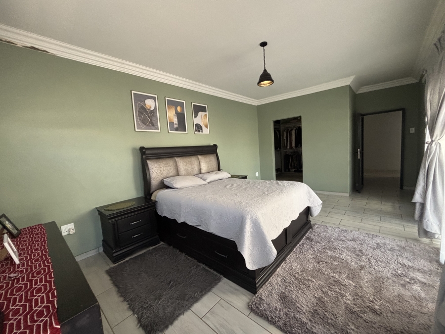 4 Bedroom Property for Sale in Cultura Park Gauteng