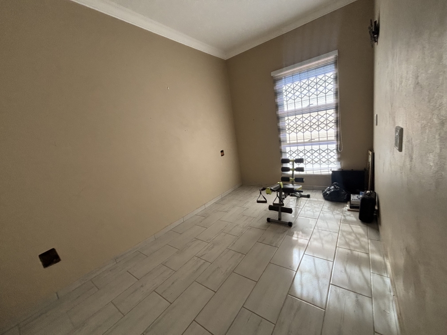 4 Bedroom Property for Sale in Cultura Park Gauteng