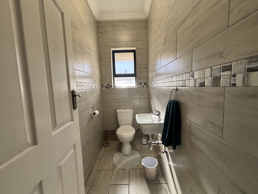4 Bedroom Property for Sale in Cultura Park Gauteng