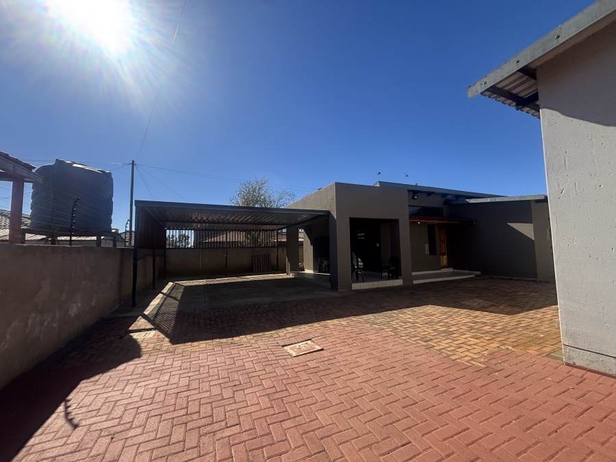4 Bedroom Property for Sale in Cultura Park Gauteng