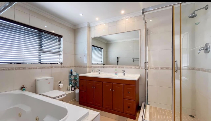 4 Bedroom Property for Sale in Meyersdal Gauteng