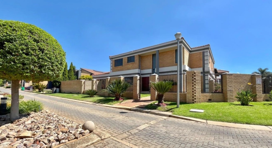 4 Bedroom Property for Sale in Meyersdal Gauteng