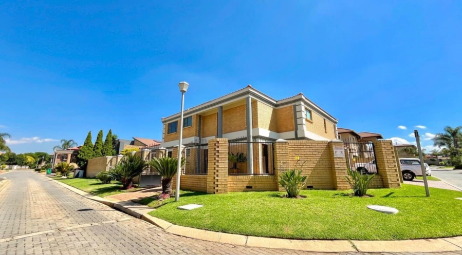 4 Bedroom Property for Sale in Meyersdal Gauteng