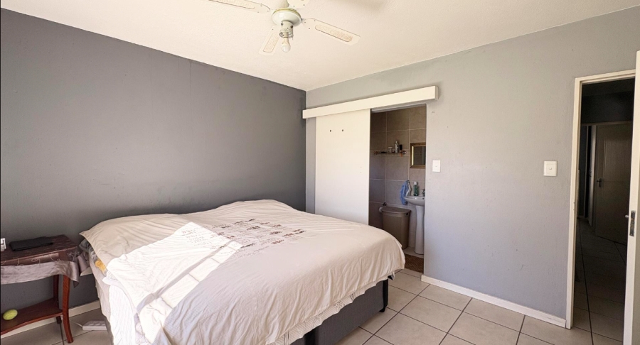 2 Bedroom Property for Sale in Norton Home Estate AH Gauteng