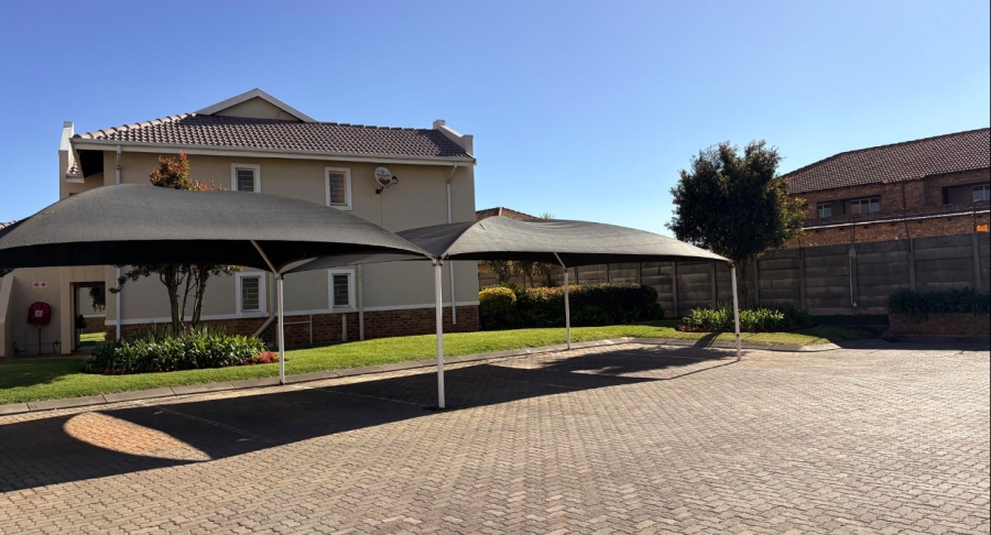 2 Bedroom Property for Sale in Norton Home Estate AH Gauteng