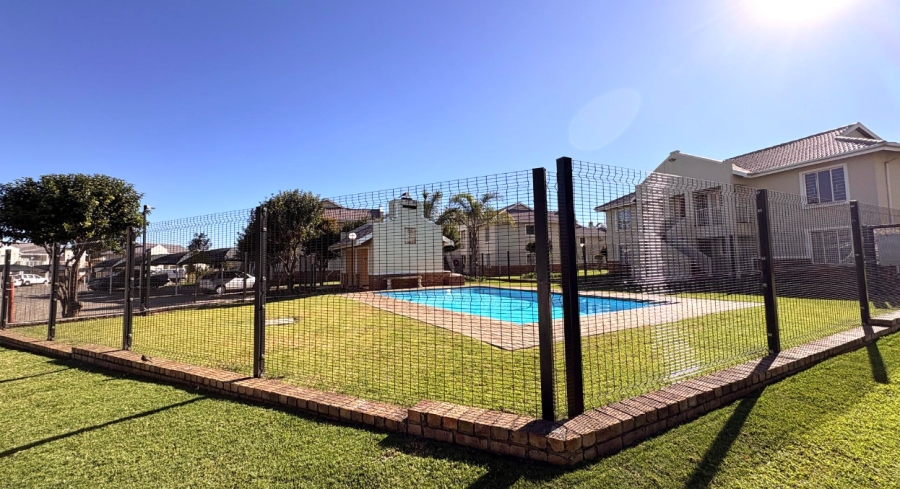 2 Bedroom Property for Sale in Norton Home Estate AH Gauteng