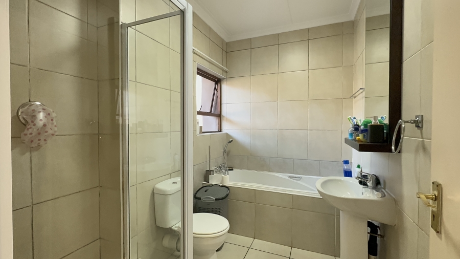 2 Bedroom Property for Sale in Helderwyk Gauteng