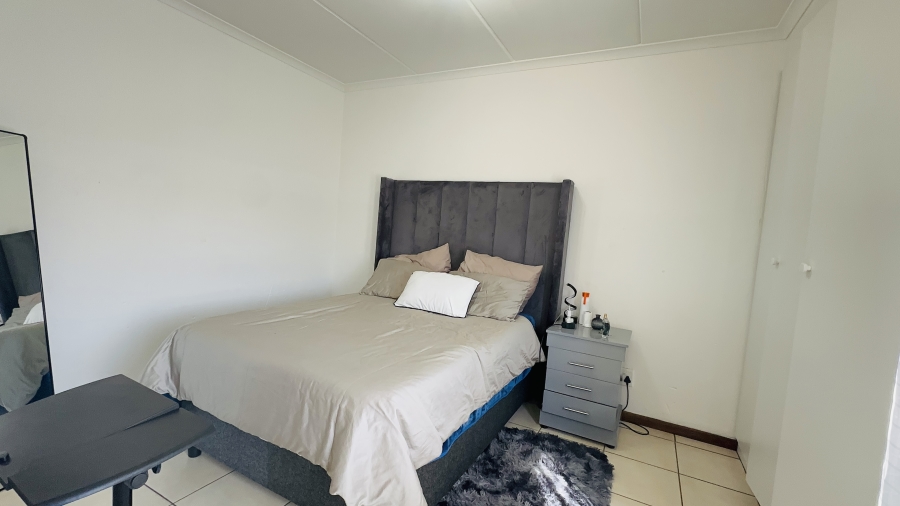 2 Bedroom Property for Sale in Helderwyk Gauteng