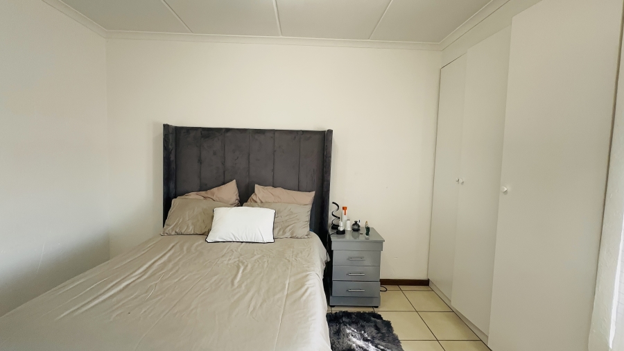 2 Bedroom Property for Sale in Helderwyk Gauteng