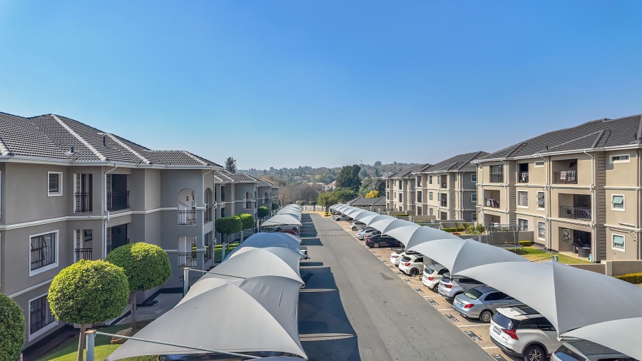 To Let 3 Bedroom Property for Rent in Broadacres Gauteng