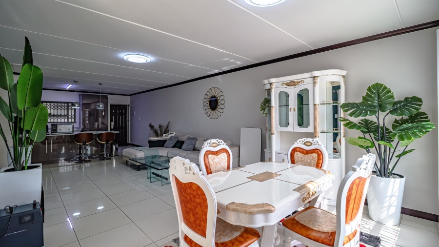 To Let 3 Bedroom Property for Rent in Broadacres Gauteng