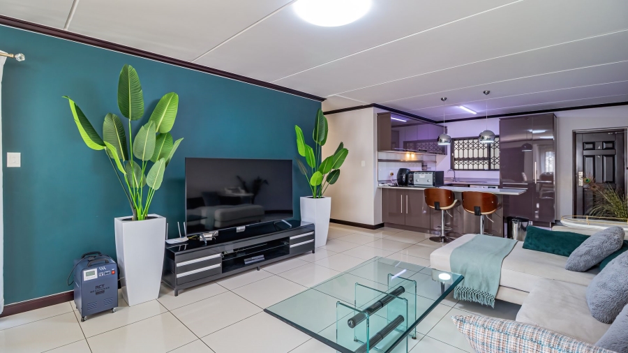 To Let 3 Bedroom Property for Rent in Broadacres Gauteng