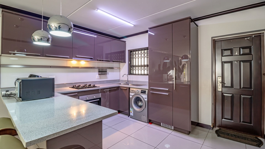 To Let 3 Bedroom Property for Rent in Broadacres Gauteng