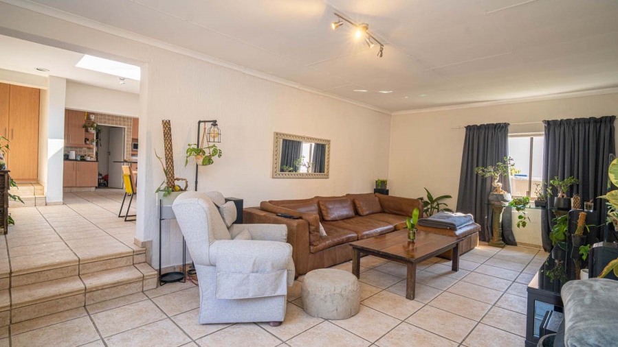 To Let 4 Bedroom Property for Rent in Fourways Gardens Gauteng