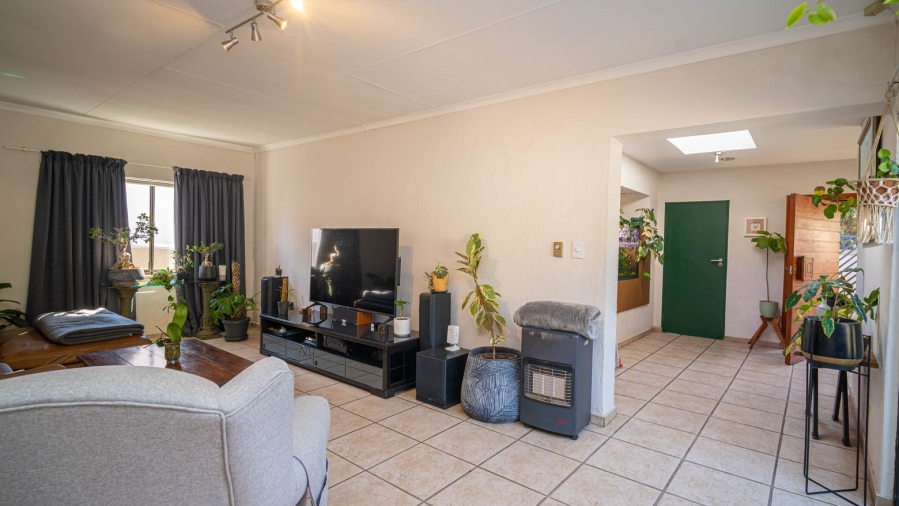 To Let 4 Bedroom Property for Rent in Fourways Gardens Gauteng