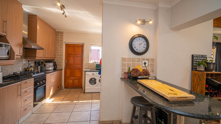 To Let 4 Bedroom Property for Rent in Fourways Gardens Gauteng