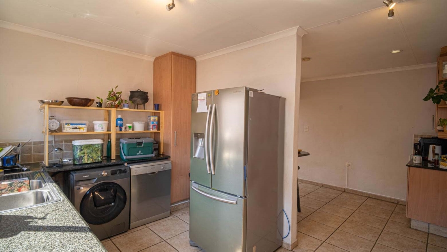 To Let 4 Bedroom Property for Rent in Fourways Gardens Gauteng