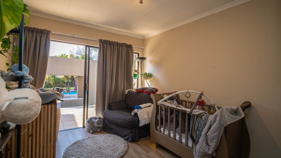To Let 4 Bedroom Property for Rent in Fourways Gardens Gauteng