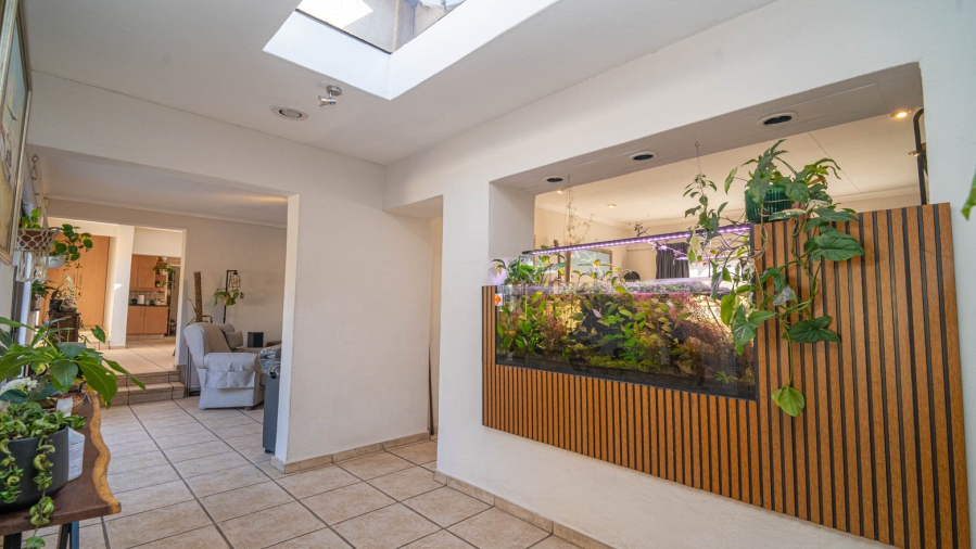 To Let 4 Bedroom Property for Rent in Fourways Gardens Gauteng