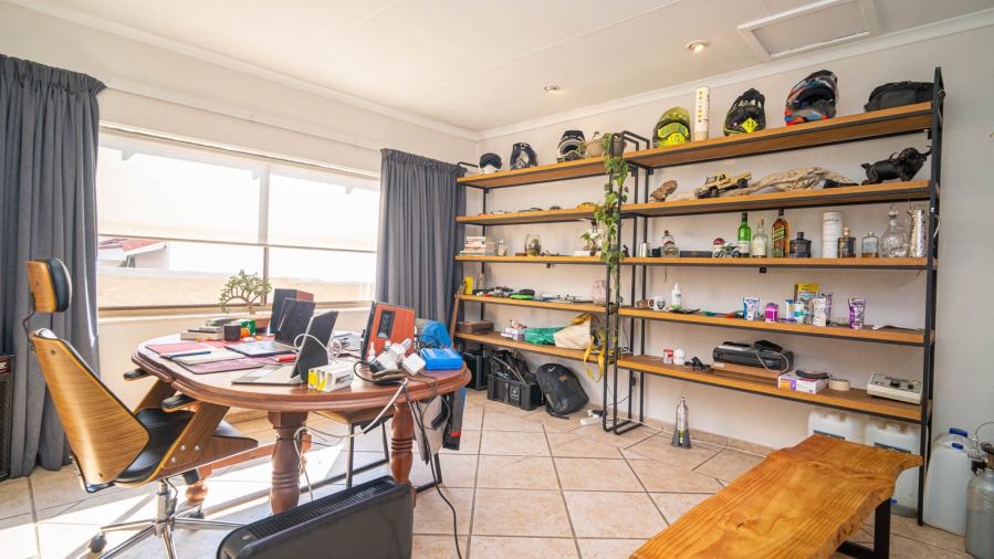 To Let 4 Bedroom Property for Rent in Fourways Gardens Gauteng