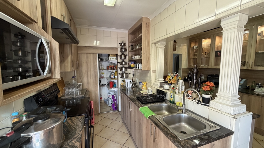 4 Bedroom Property for Sale in Rynfield Gauteng