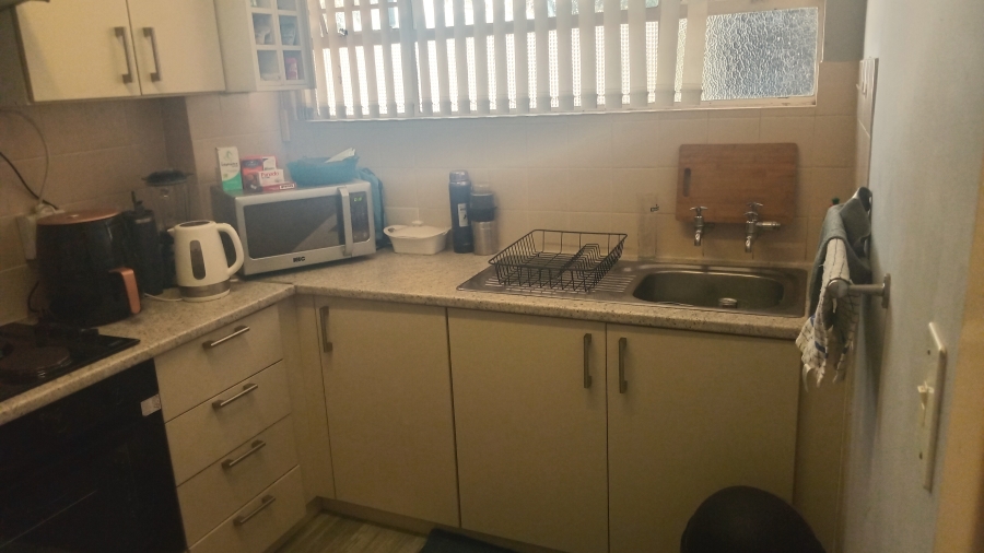 1 Bedroom Property for Sale in Illovo Gauteng