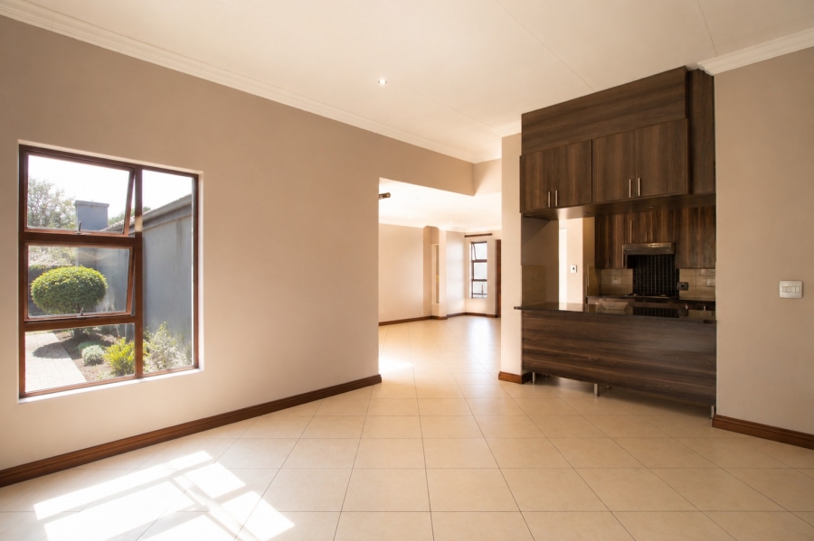 3 Bedroom Property for Sale in Rietvlei Heights Country Estate Gauteng