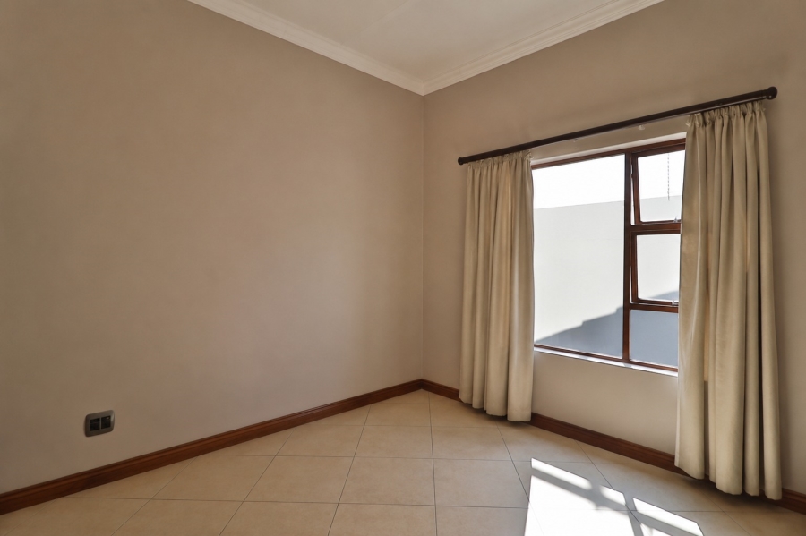 3 Bedroom Property for Sale in Rietvlei Heights Country Estate Gauteng