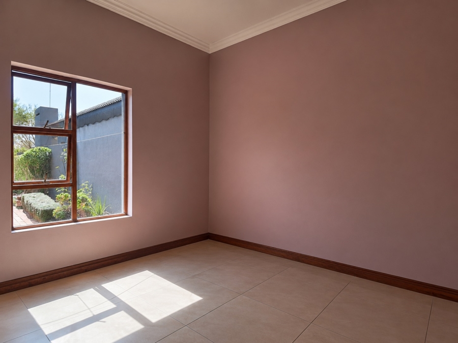 3 Bedroom Property for Sale in Rietvlei Heights Country Estate Gauteng