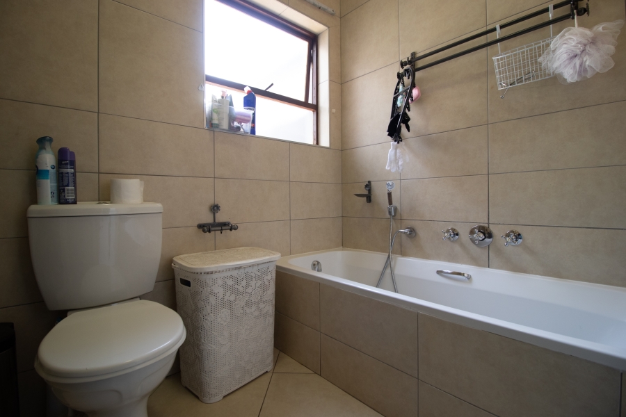 3 Bedroom Property for Sale in Rietvlei Heights Country Estate Gauteng