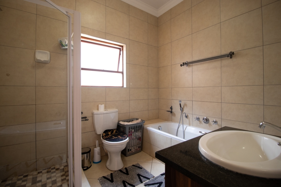 3 Bedroom Property for Sale in Rietvlei Heights Country Estate Gauteng