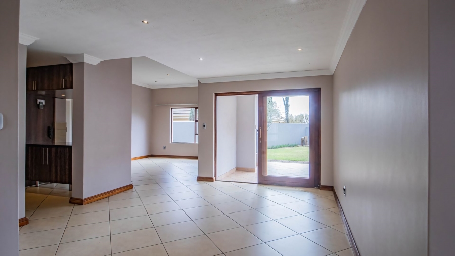 To Let 3 Bedroom Property for Rent in Rietvlei Heights Country Estate Gauteng