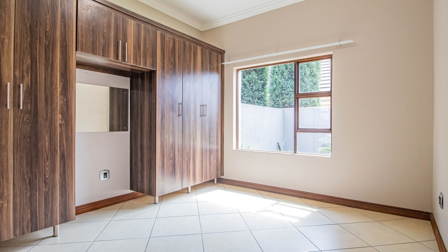 To Let 3 Bedroom Property for Rent in Rietvlei Heights Country Estate Gauteng