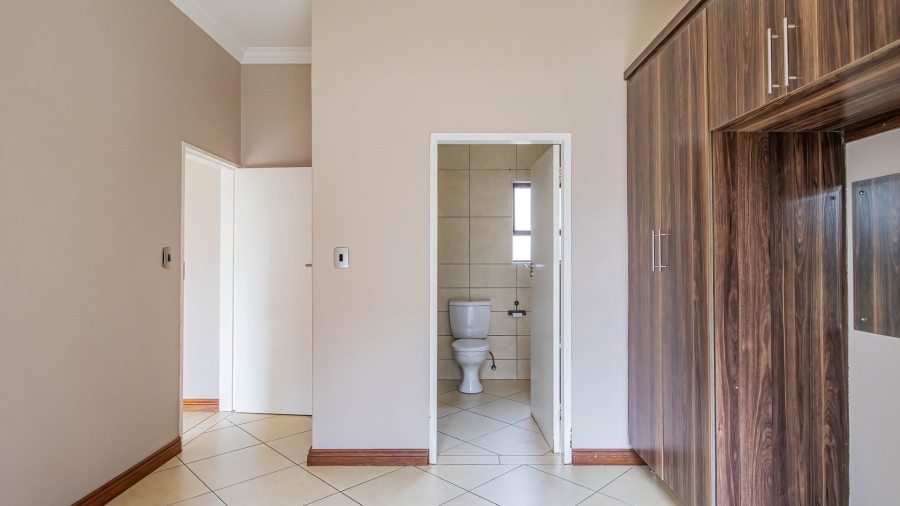To Let 3 Bedroom Property for Rent in Rietvlei Heights Country Estate Gauteng