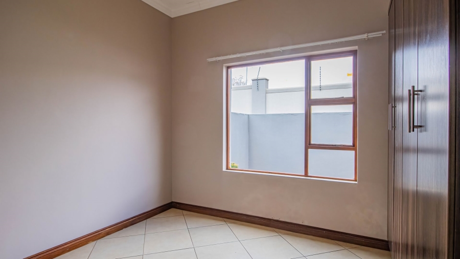 To Let 3 Bedroom Property for Rent in Rietvlei Heights Country Estate Gauteng