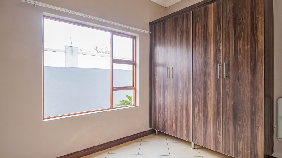 To Let 3 Bedroom Property for Rent in Rietvlei Heights Country Estate Gauteng