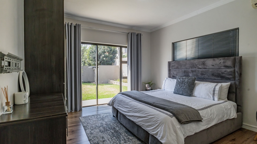 To Let 5 Bedroom Property for Rent in Silverwoods Country Estate Gauteng