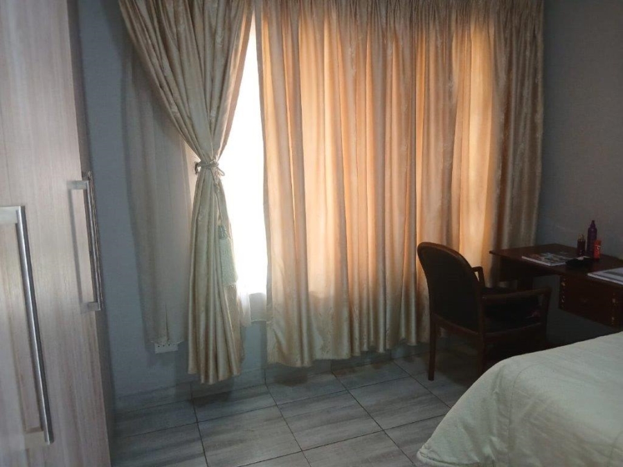 3 Bedroom Property for Sale in Mountain View Gauteng