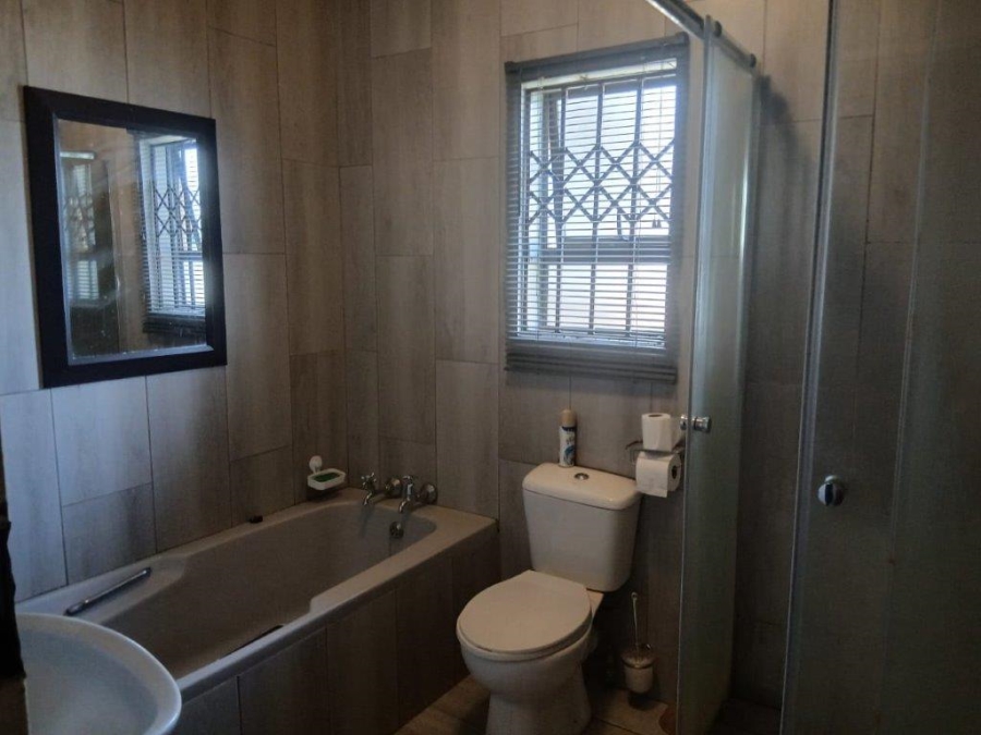 3 Bedroom Property for Sale in Mountain View Gauteng