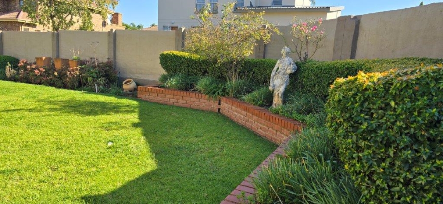 4 Bedroom Property for Sale in Amberfield Gauteng