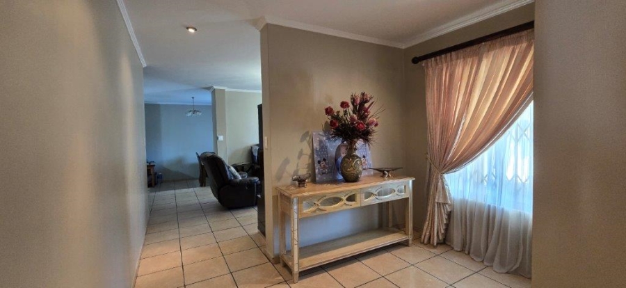 4 Bedroom Property for Sale in Amberfield Gauteng