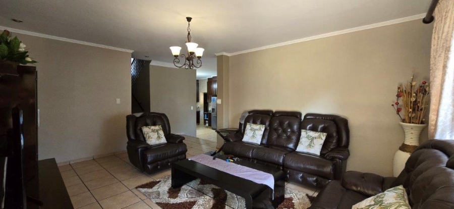 4 Bedroom Property for Sale in Amberfield Gauteng