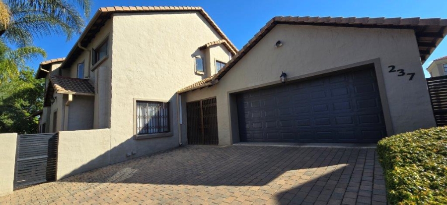 4 Bedroom Property for Sale in Amberfield Gauteng