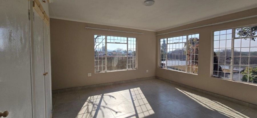 5 Bedroom Property for Sale in Proclamation Hill Gauteng